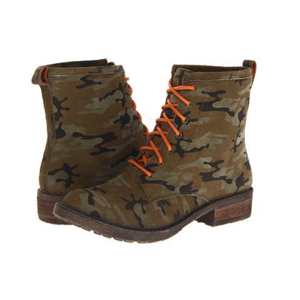 Lucky Brand‎ LK- Novembere Camo Boots